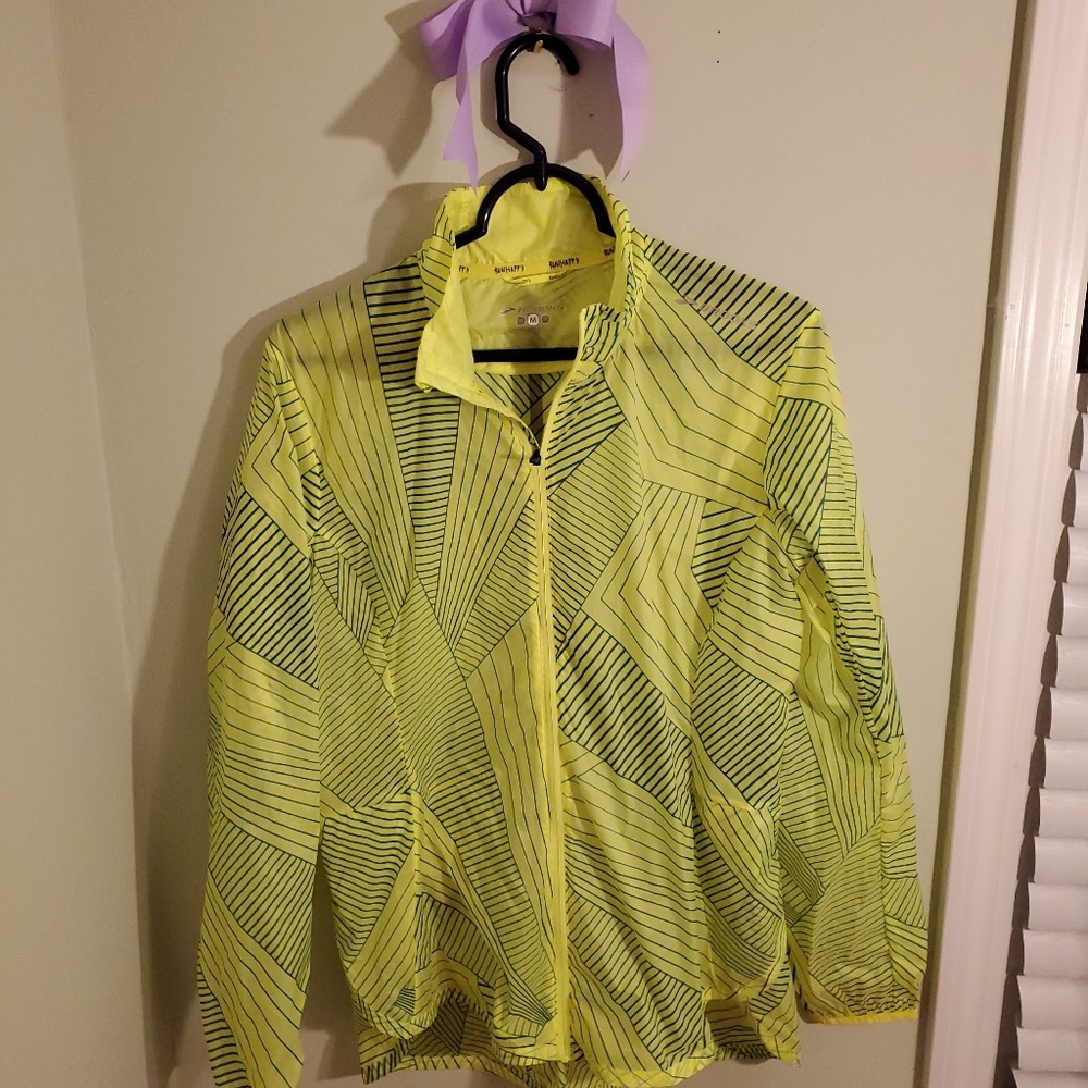Brooks run happy waterproof shell